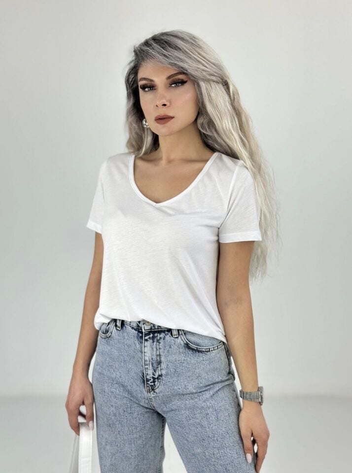 Beyaz V Yaka Dökümlü Penye Tshirt