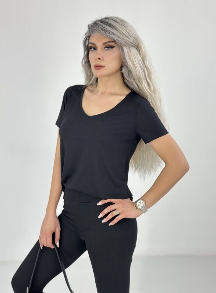 Siyah V Yaka Dökümlü Penye Tshirt