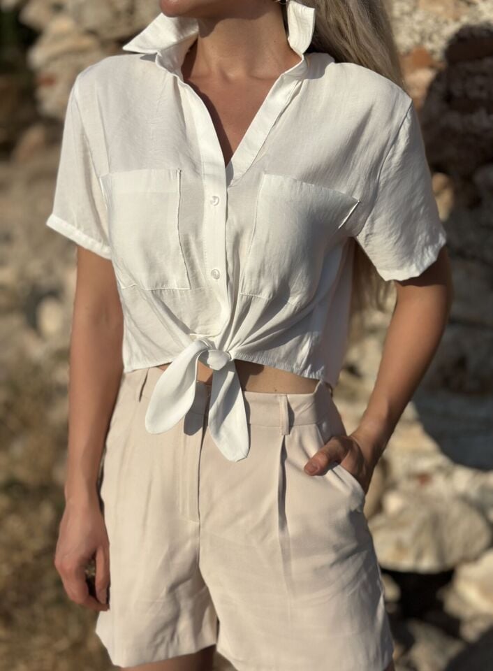 Beyaz Kısa Kollu Bağlamalı Gömlek