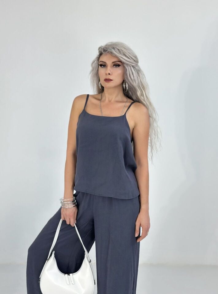 Koyu Gri Askılı Bluz Pantolon Takım