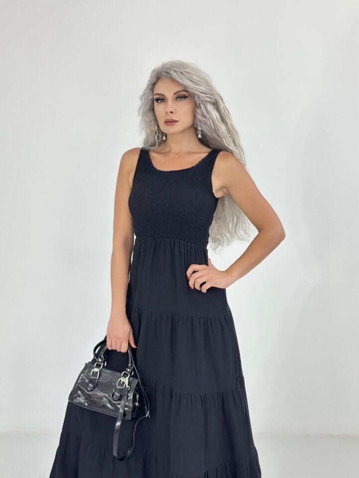 Siyah Kolsuz Müslin Kumaş Uzun Elbise