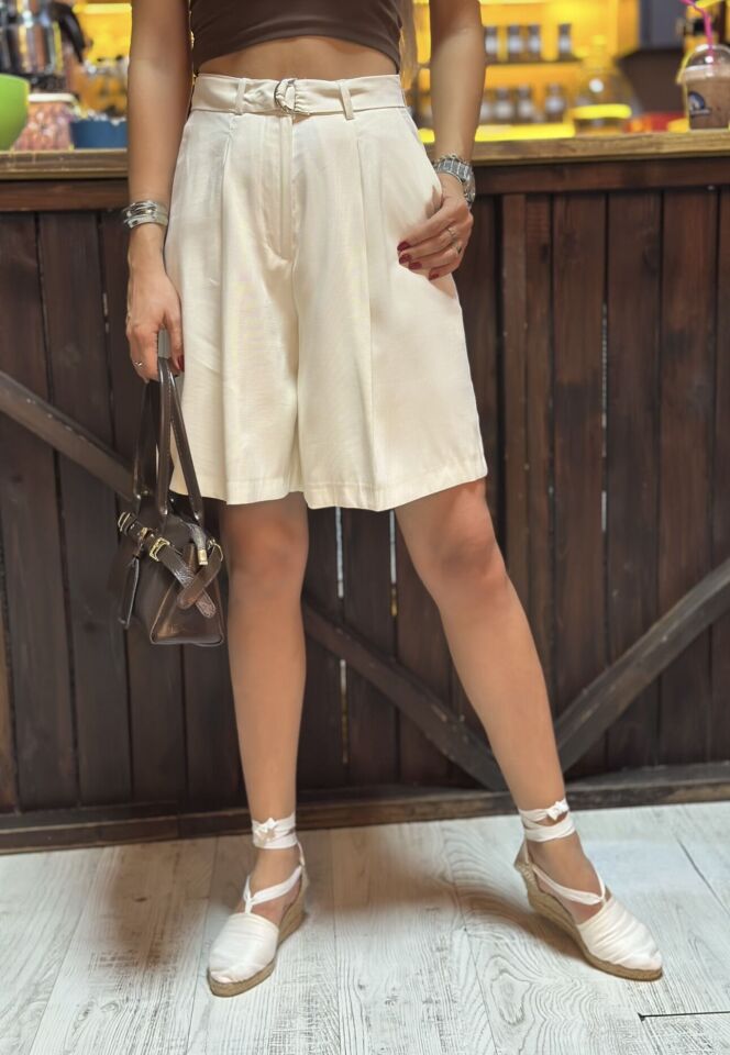 Krem Viscon Kumaş Şehir Boy Şort