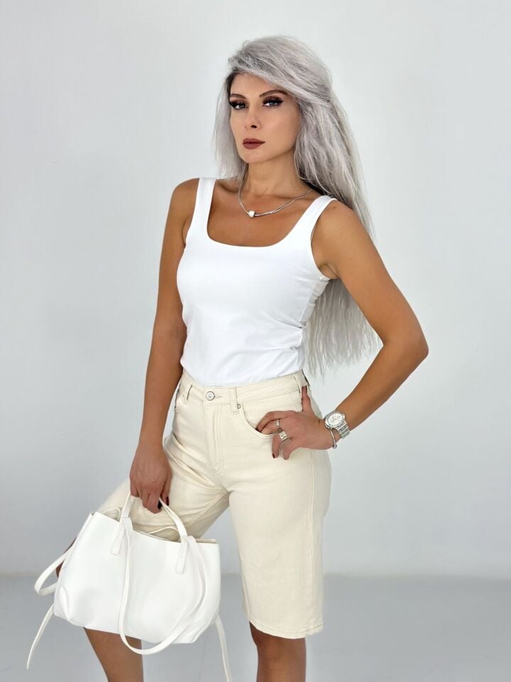 Bej Likralı Yüksek Bel Bermuda Şort