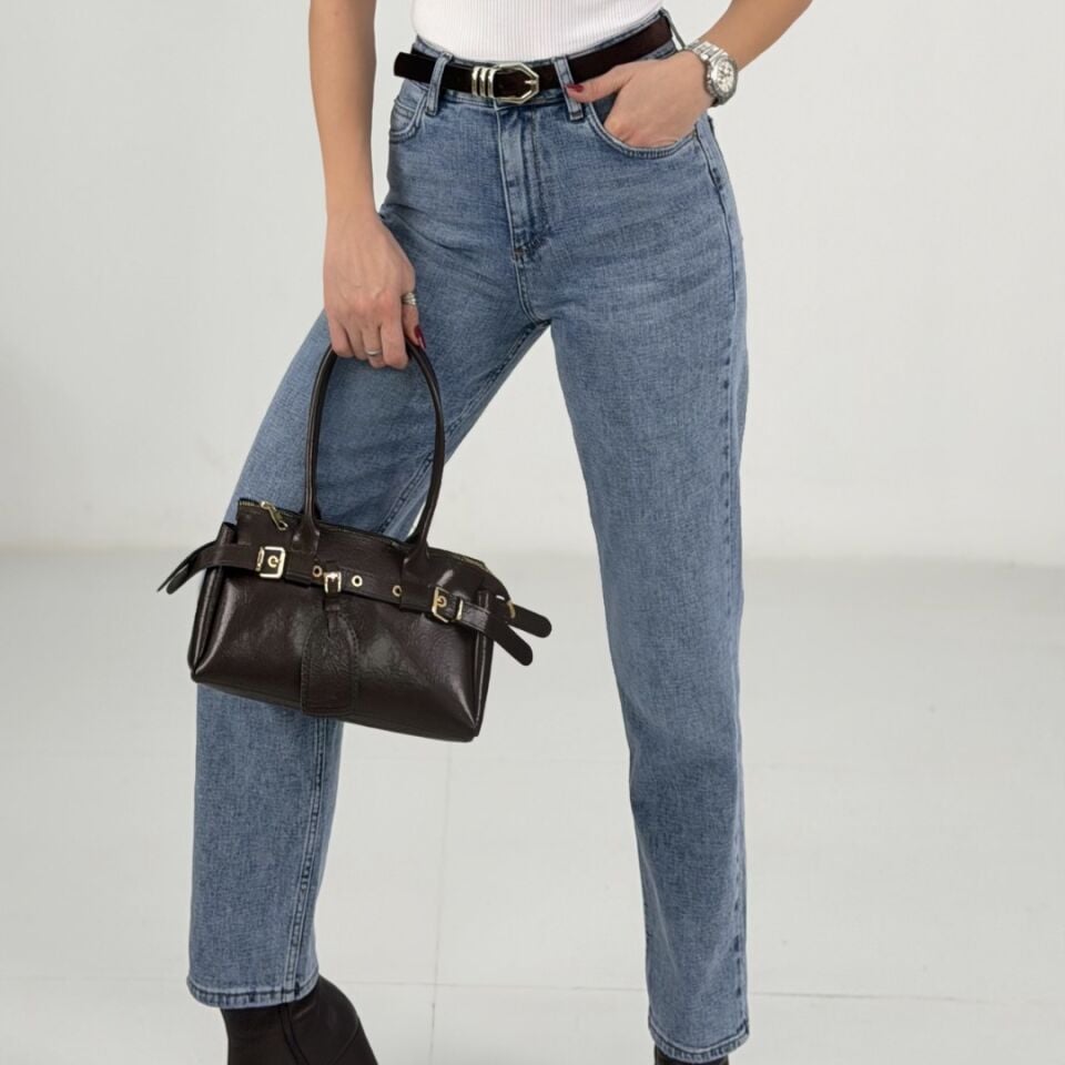 Mavi Süet Kemerli Mom Fit Jean