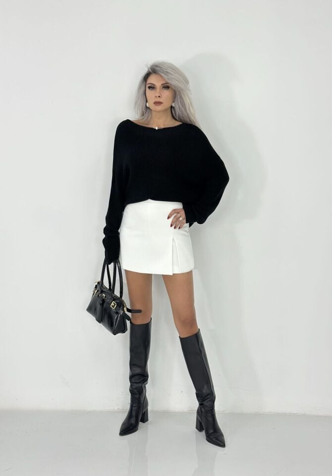 Siyah Kayık Yaka İnce Salaş Triko