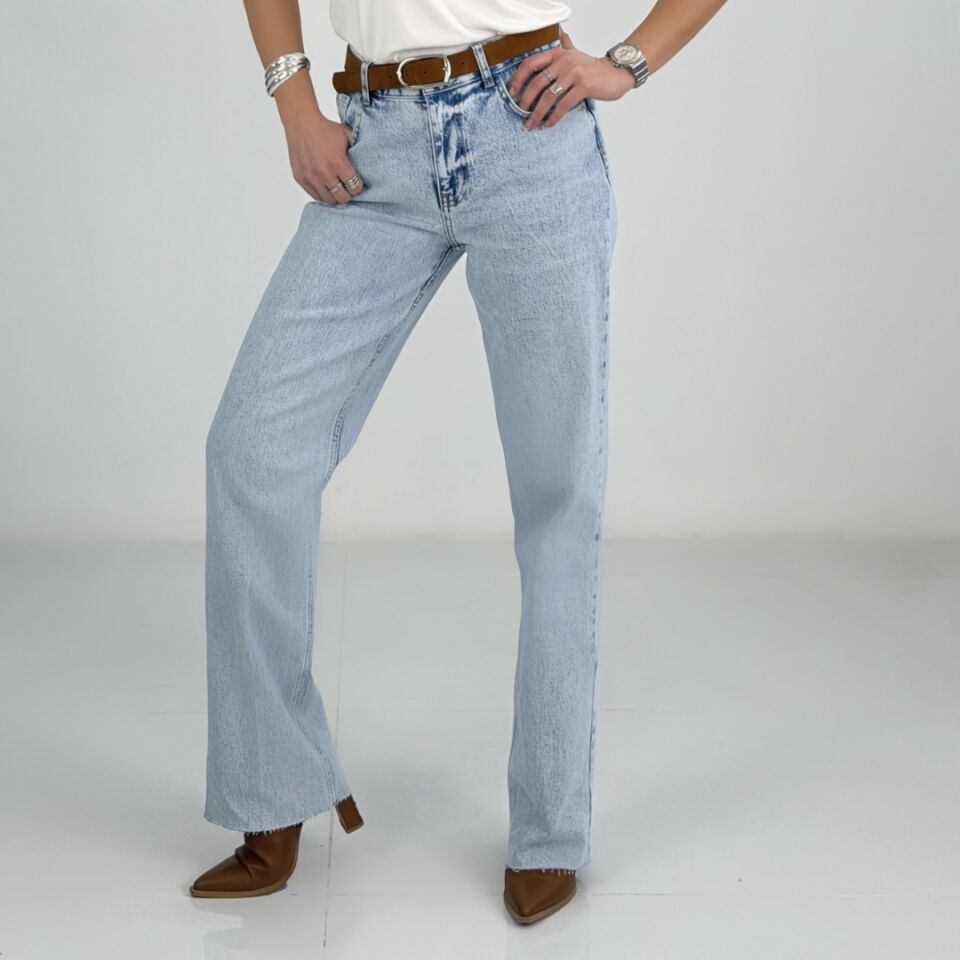 Yüksek Bel Açık Mavi Kesik Paça Jean