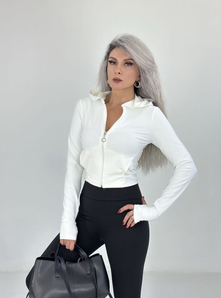 Beyaz Parmak Geçmeli Fermuarlı Sweat
