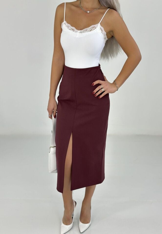 Beyaz Dantel Yaka İp Askılı Bodysuit