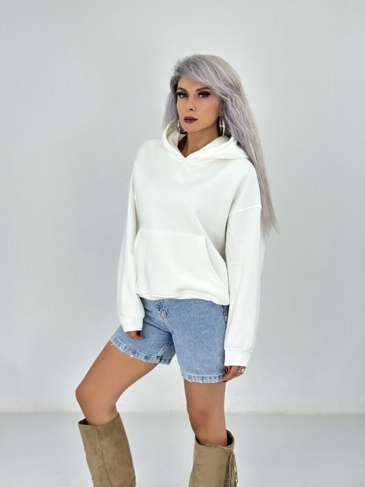 Beyaz Şardonlu Cepli Sweatshirt