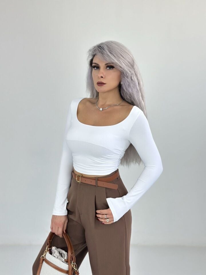Beyaz Geniş Yaka Uzun Kol Body