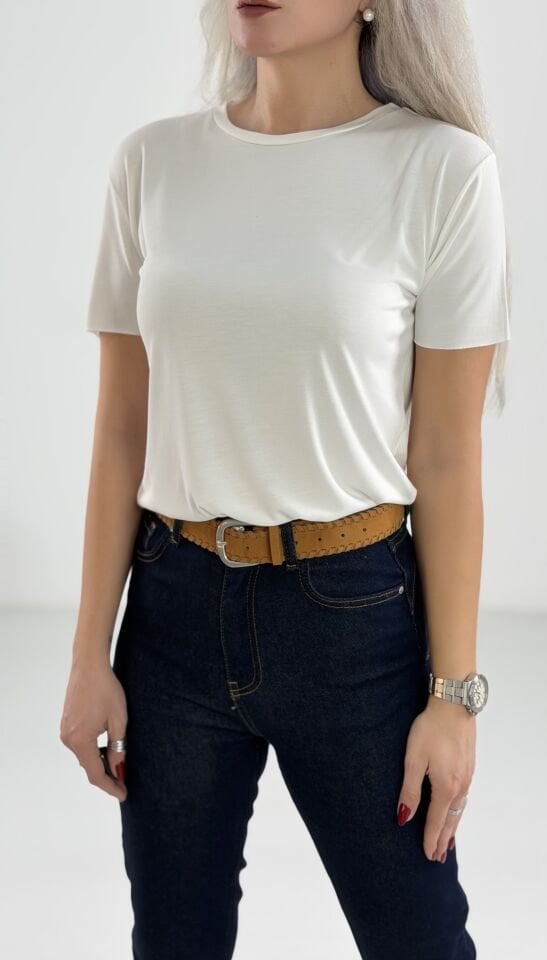 Beyaz Bisiklet Yaka Modal Kumaş Tshirt