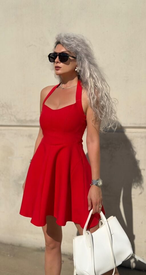 Kırmızı Halter Yaka Kloş Mini Elbise