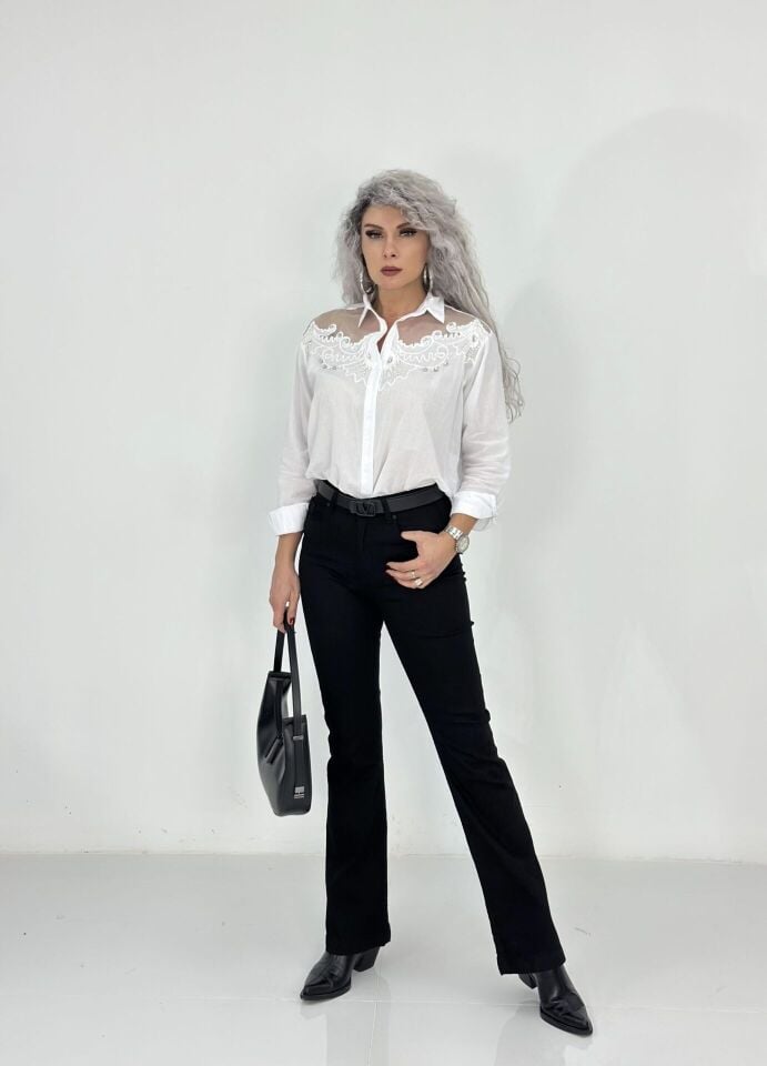 Beyaz Yaka Transparan Taşlı Pamuklu Gömlek