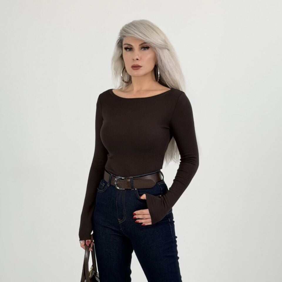 Kahverengi Kayık Yaka Likralı Body Bluz