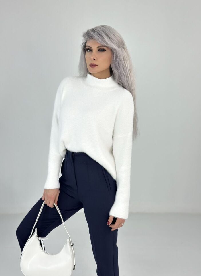 Beyaz Yarım Balıkçı Yumoş Kazak