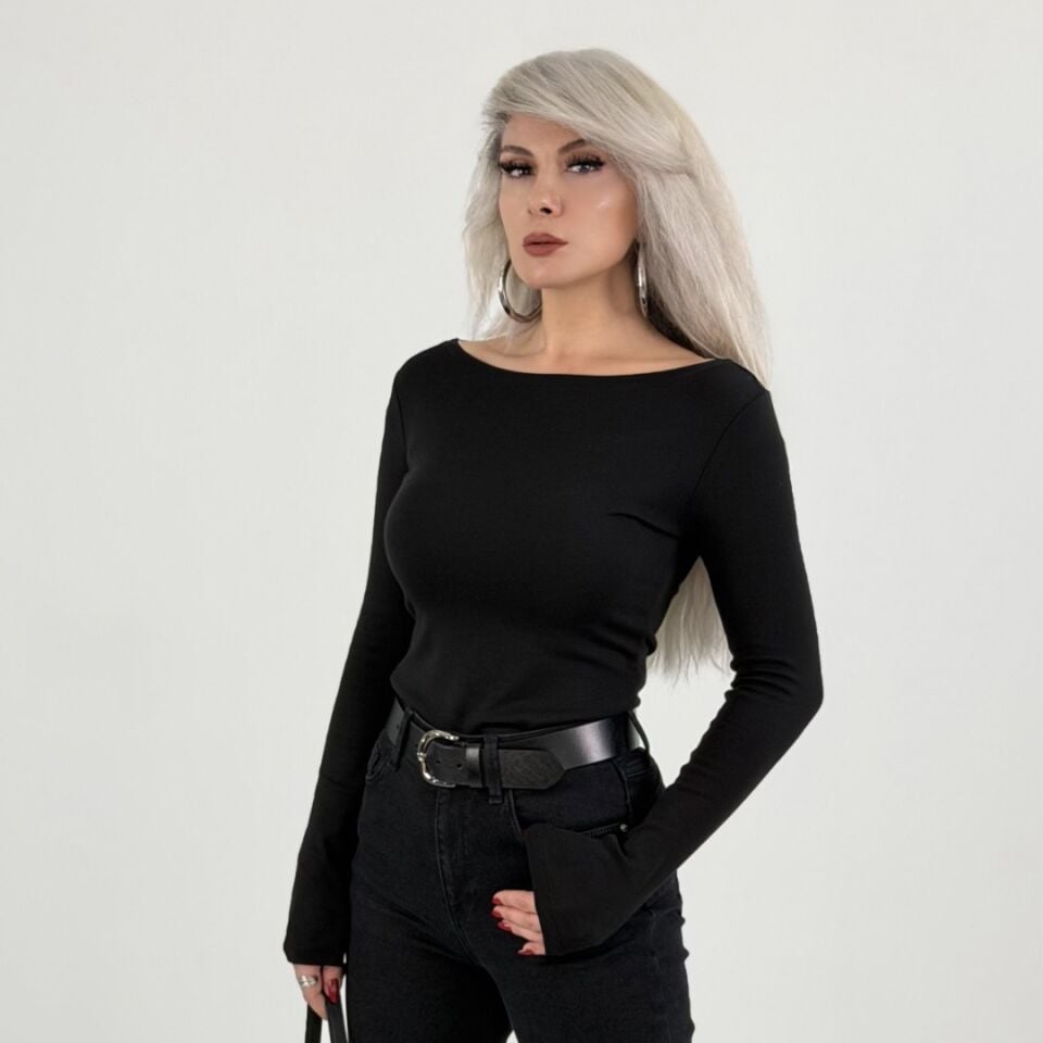 Siyah Kayık Yaka Likralı Body Bluz