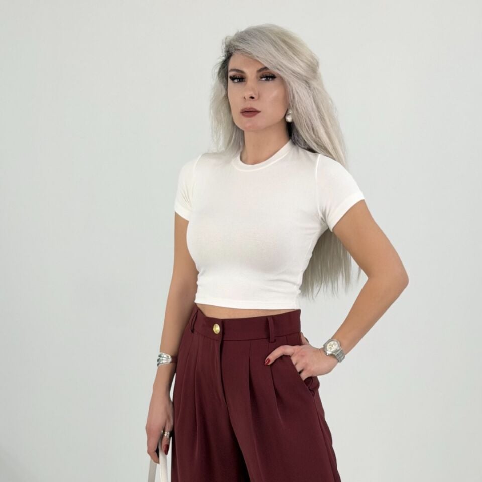 Beyaz Bisiklet Yaka Likralı Crop Basic Tshirt