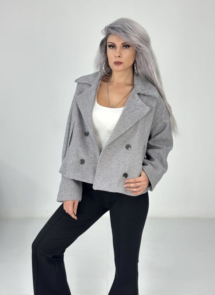 Gri Düğmeli Yumuşak Kaşe Ceket Mont