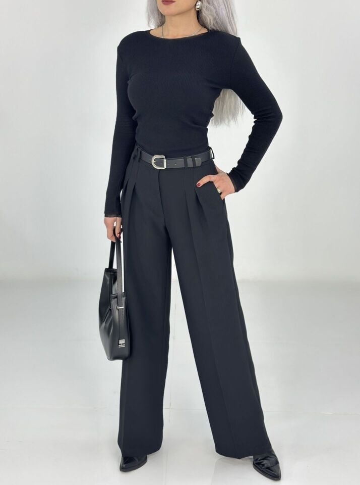 Siyah Kemerli Ön Çift Pileli Bol Paça Kumaş Pantolon