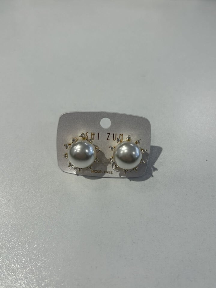 Gold Çerçeveli Büyük İnci Güneş Tasarım Küpe