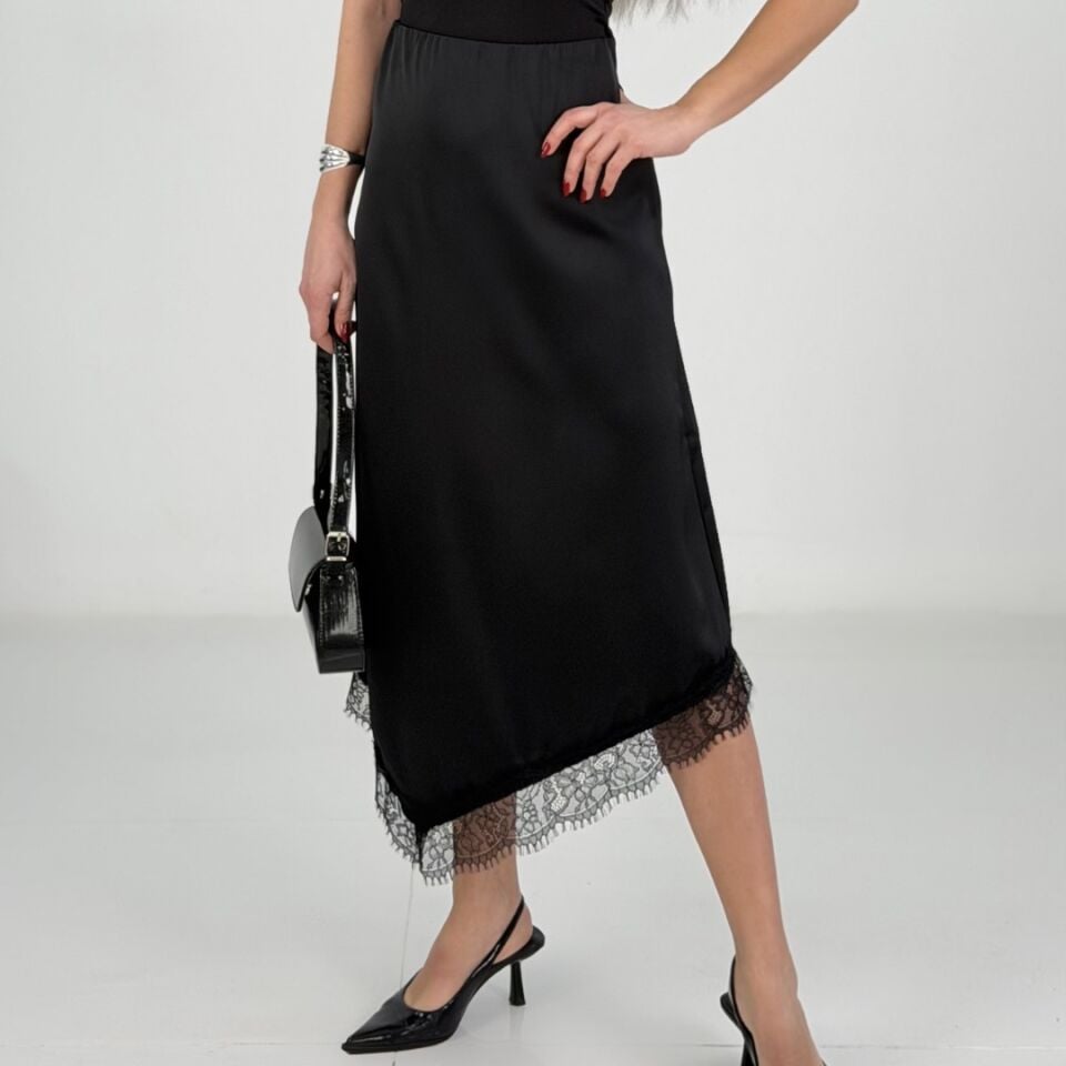 Siyah Dantel Detay Saten Midi Etek