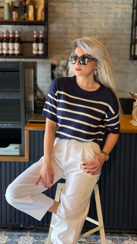 Lacivert Çizgili Kısa Kol Triko Bluz