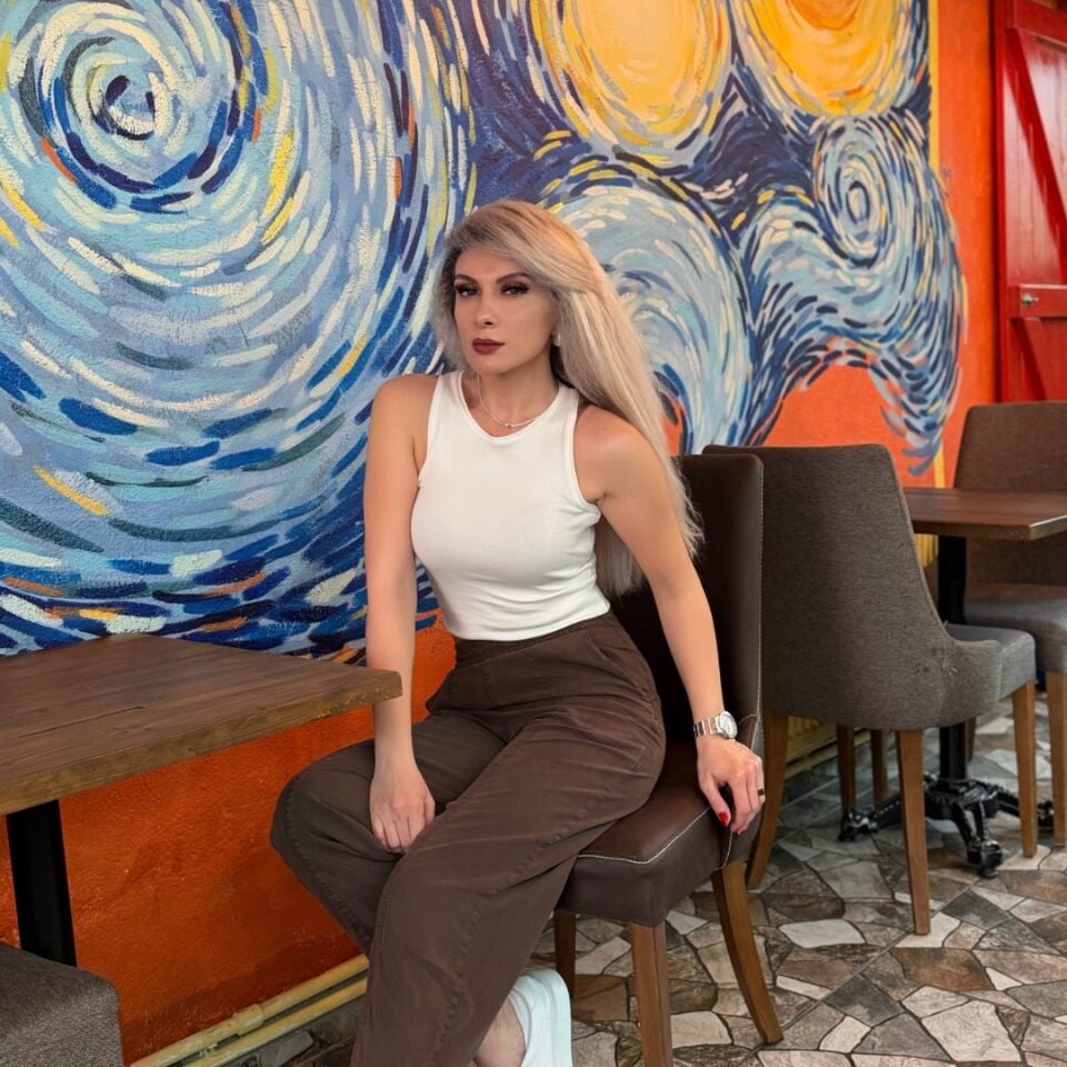 Beyaz Halter Yaka Atlet Bluz