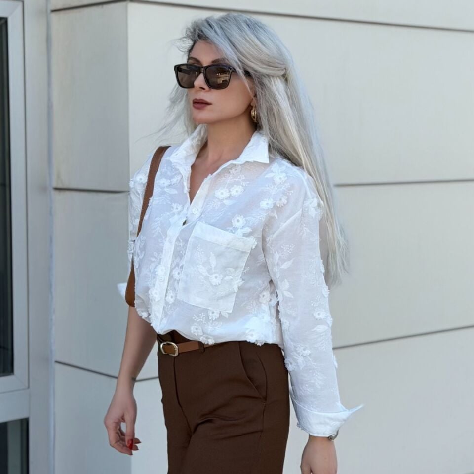 Beyaz Güpür Çicek Detaylı Gömlek