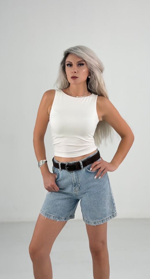 Beyaz Bisiklet Yaka Crop