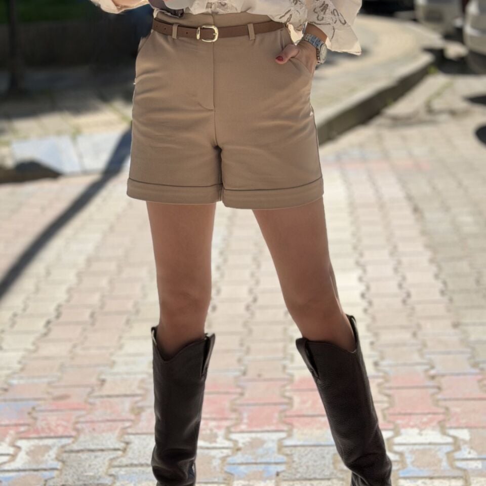 Açık Kahaverengi İnce Kemerli Yüksek Bel Şort