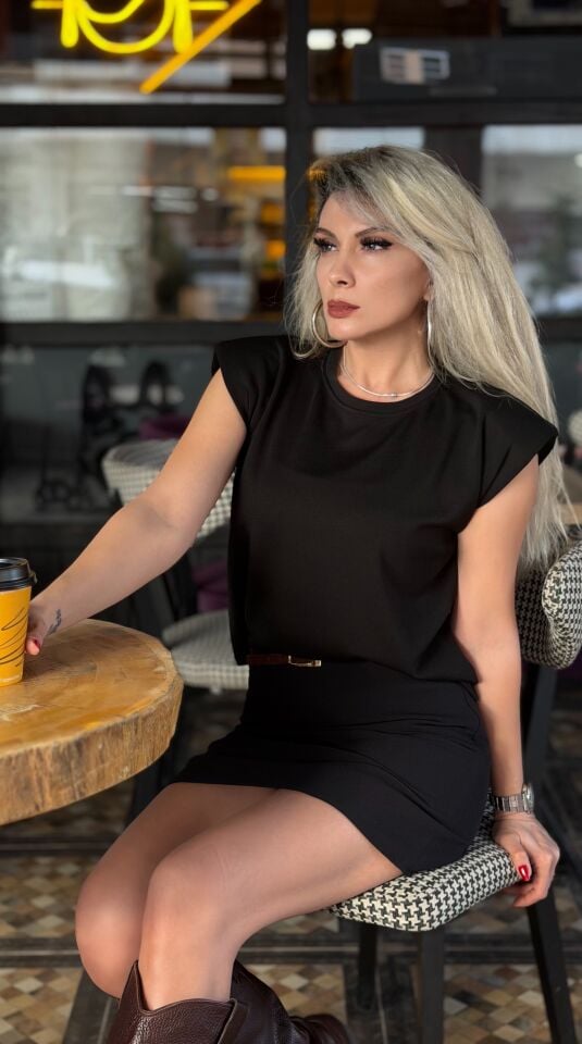 Siyah Vatkalı Yumoş Pamuklu Penye Bluz