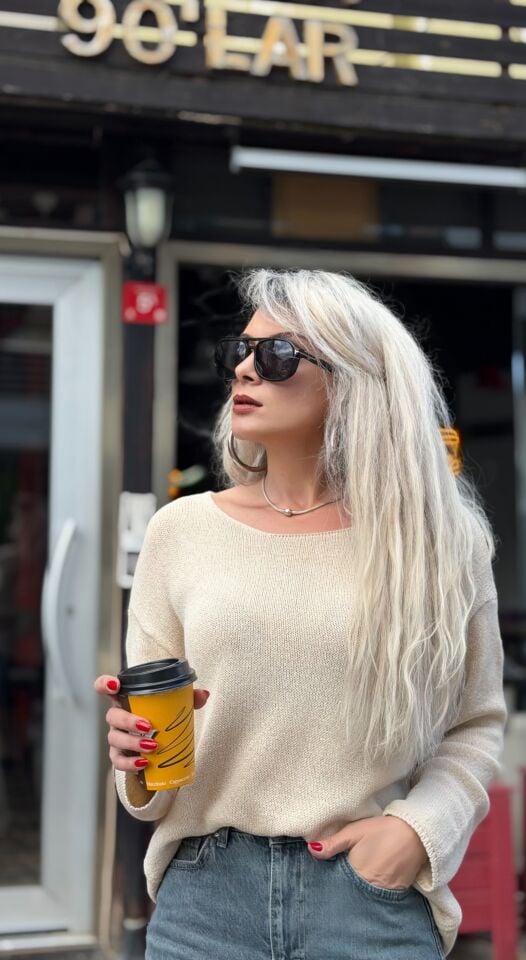 Bej V Yaka Uzun Kollu Triko Bluz