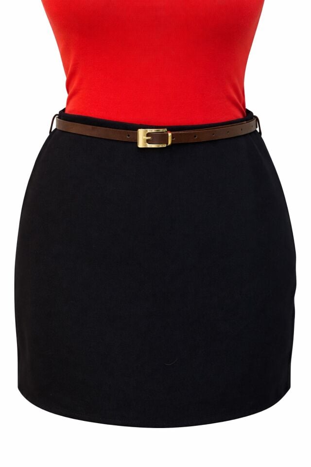 Siyah İnce Süet Kemerli Şortlu Etek