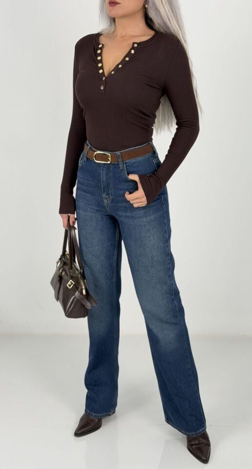 Kemerli Mavi Yıkamalı Flare Jean