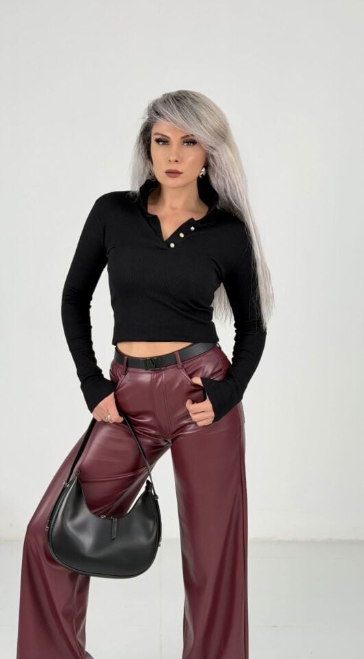 Siyah Taş Düğme Detay Polo Yaka Body