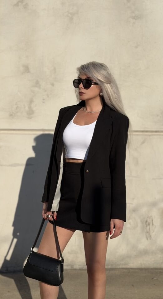 Siyah Tek Düğmeli Blazer Ceket