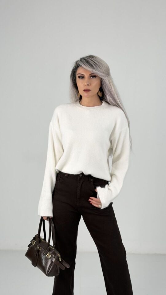 Beyaz Bisiklet Yaka Yumoş Kazak