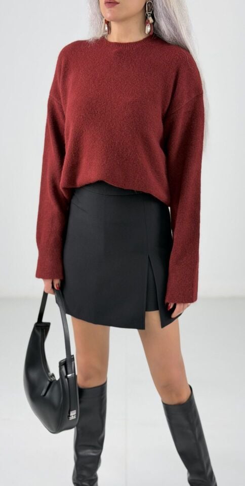 Siyah Yan Yırtmaç Etek Görünümlü Şort Etek