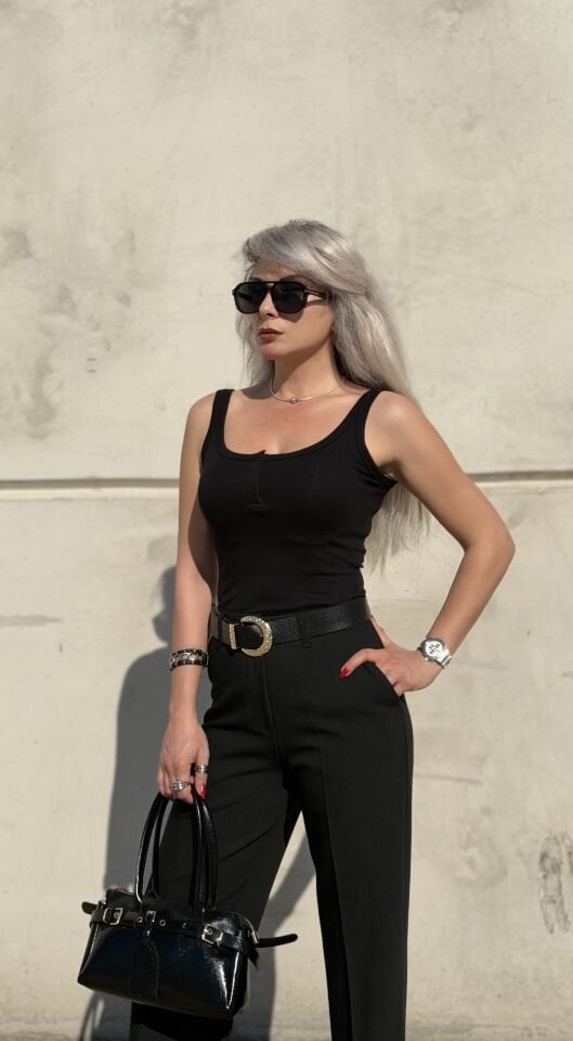 Siyah Düğmeli Atlet Bluz