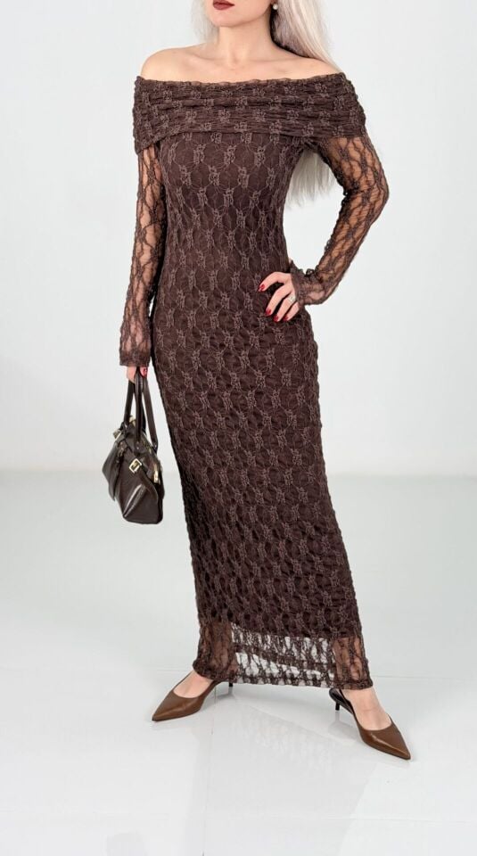 Kahve Madonna Yaka Dantelli Maxi Boy Elbise