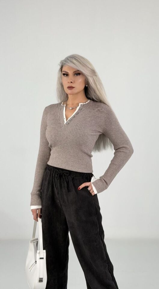 Vizon Fitilli Düğme Detaylı V Yaka Uzun Kollu Triko Bluz