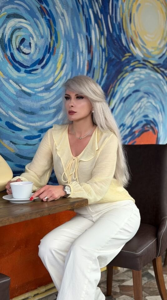 Sarı Fırfır Yaka Bağlamalı Pamuk Viskon Bluz