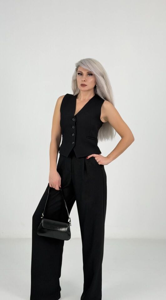 Siyah V Yaka Düğmeli Yelek