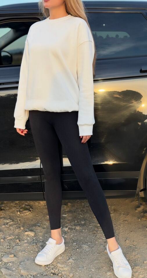Beyaz İçi Polarlı Kalın Bisiklet Yaka Sweatshirt