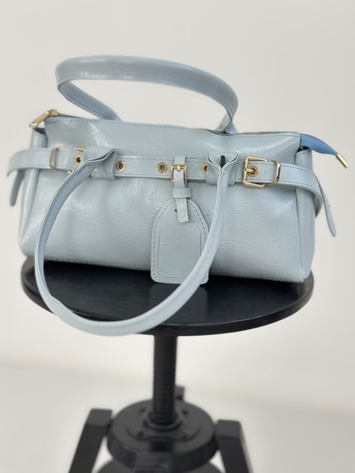 Mavi Kadın El ve Omuz Çantası – Kemer Detaylı, Fermuarlı, Günlük & Şık