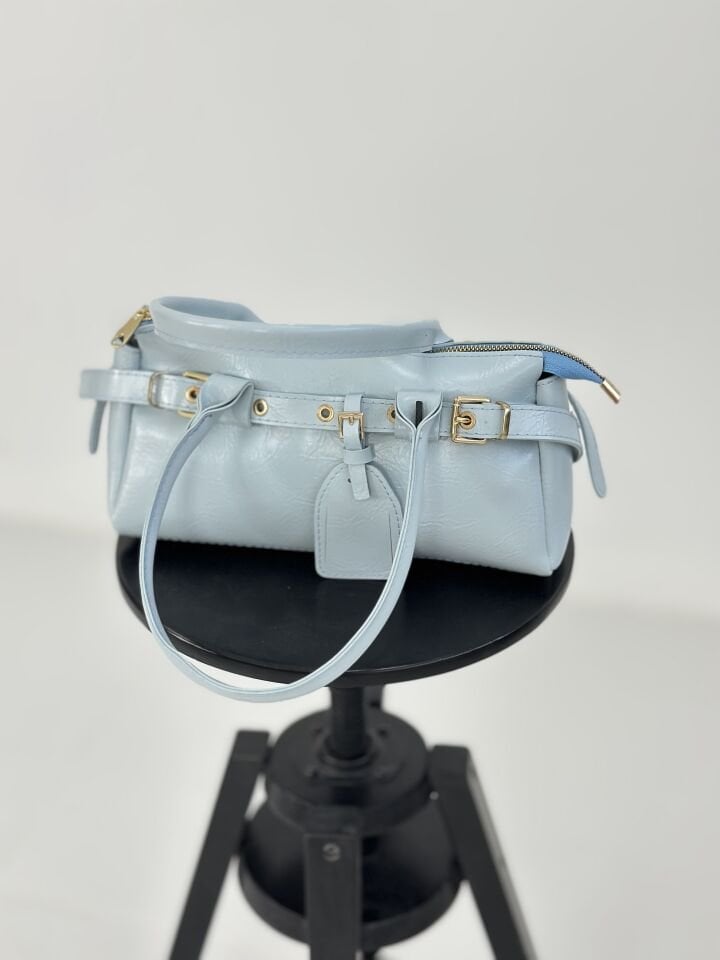 Mavi Kadın El ve Omuz Çantası – Kemer Detaylı, Fermuarlı, Günlük & Şık