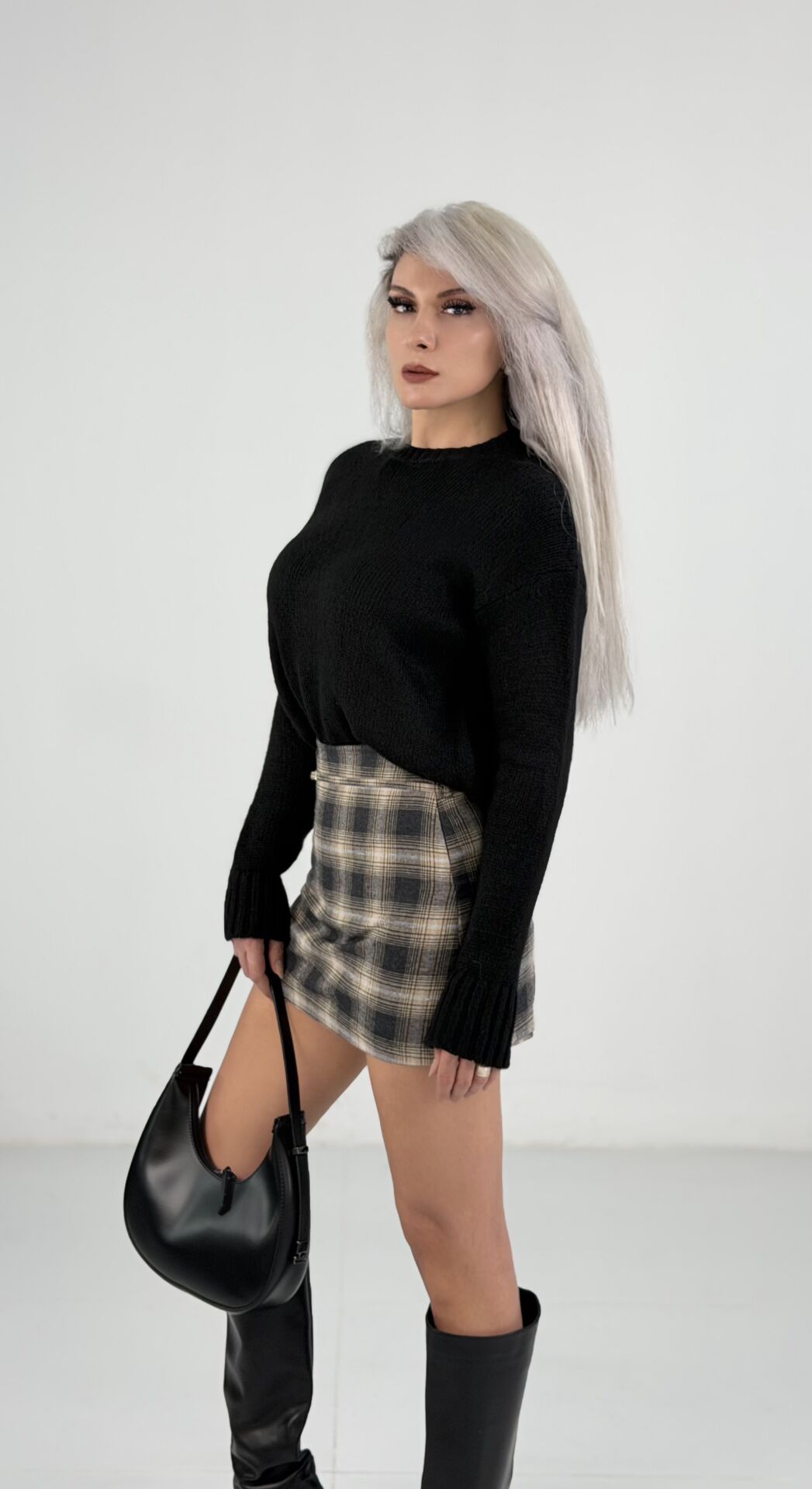 Siyah Bisiklet Yaka Triko Kazak