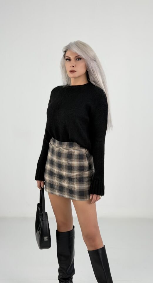 Siyah Ekose Desen Kaşe Şort Etek