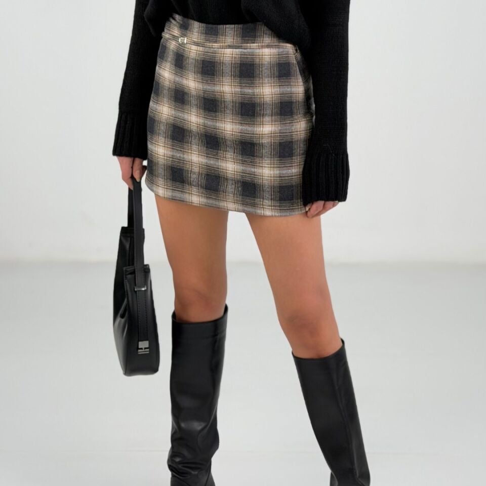 Siyah Ekose Desen Kaşe Şort Etek