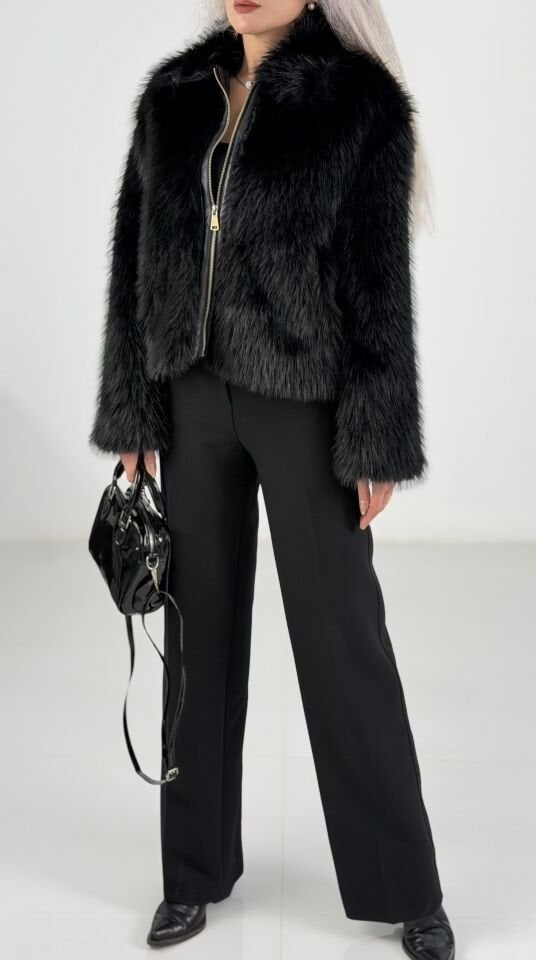 Siyah Fermuarlı Kısa Suni Kürk Ceket